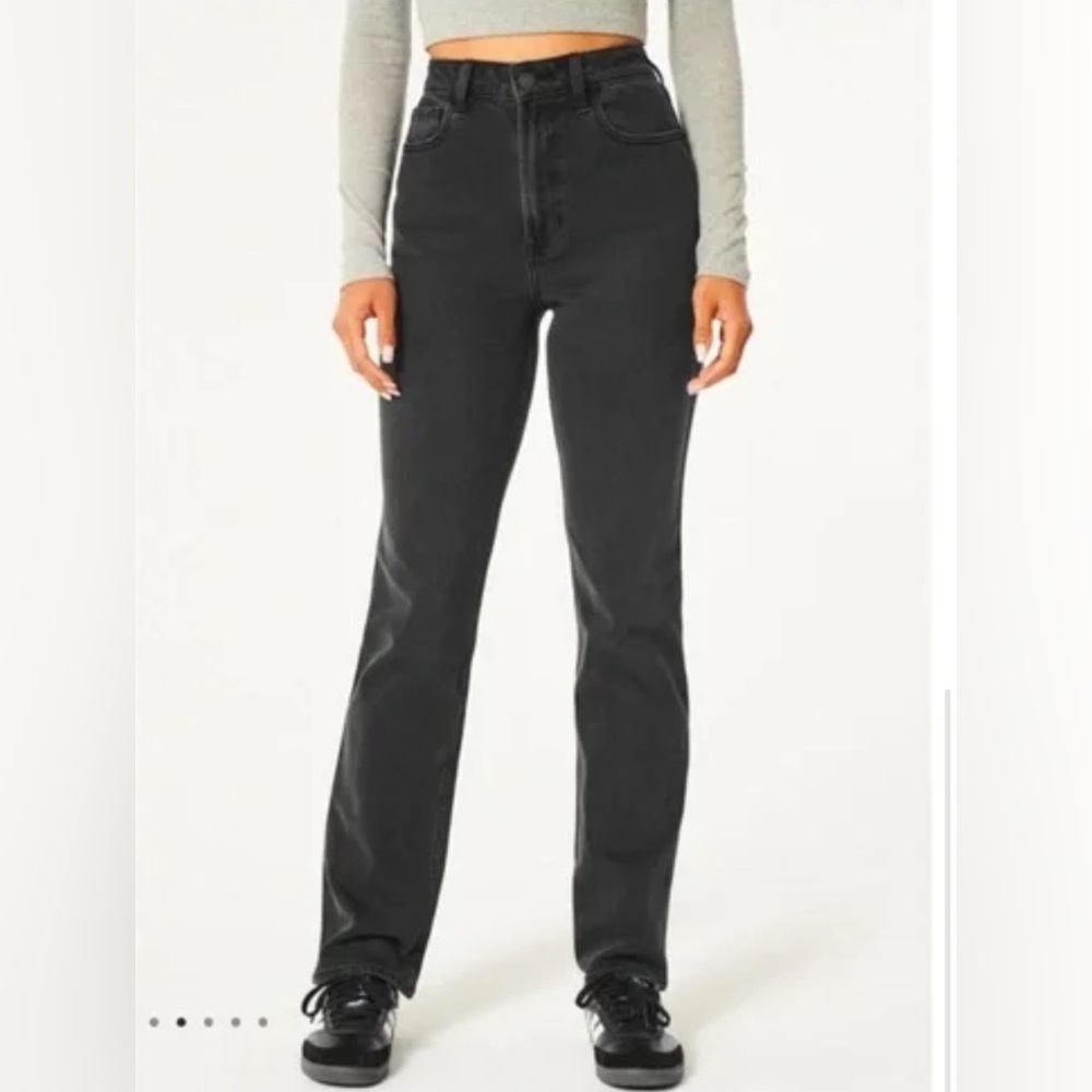 NWT Hollister Ultra High-Rise 90’s Straight Vintage Jeans Size 6R